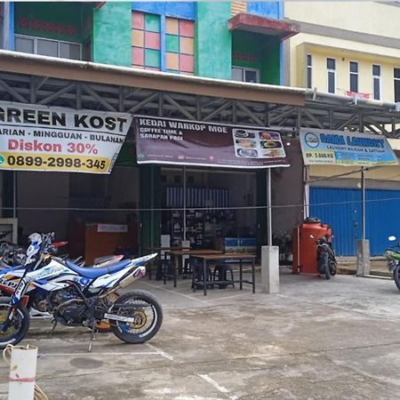Sintang Greenkostホステル エクステリア 写真