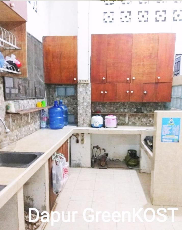 Sintang Greenkostホステル エクステリア 写真