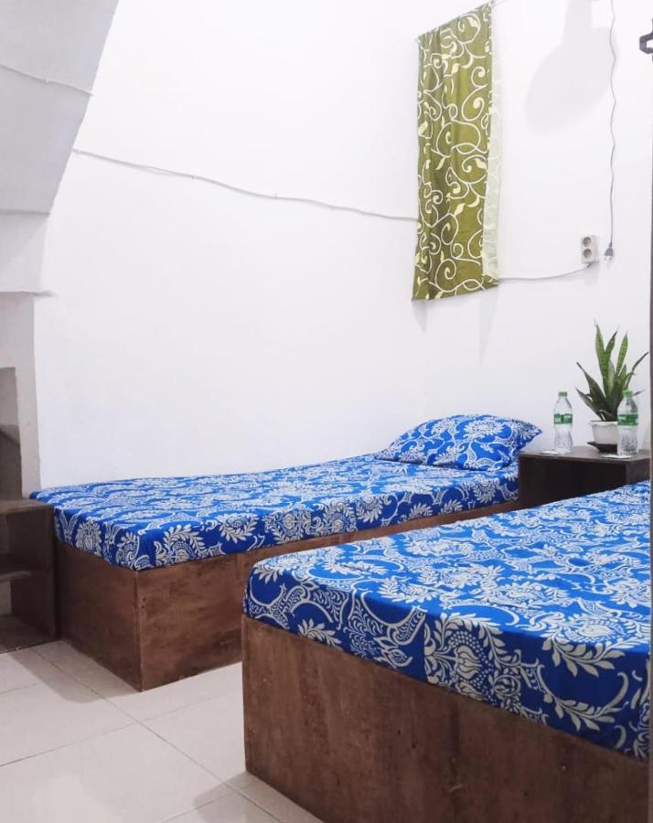 Sintang Greenkostホステル エクステリア 写真
